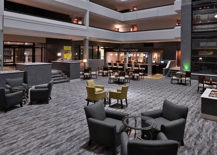 Holiday Inn Hotel And Suites Beaumont-Plaza I-10 & Walden By Ihg