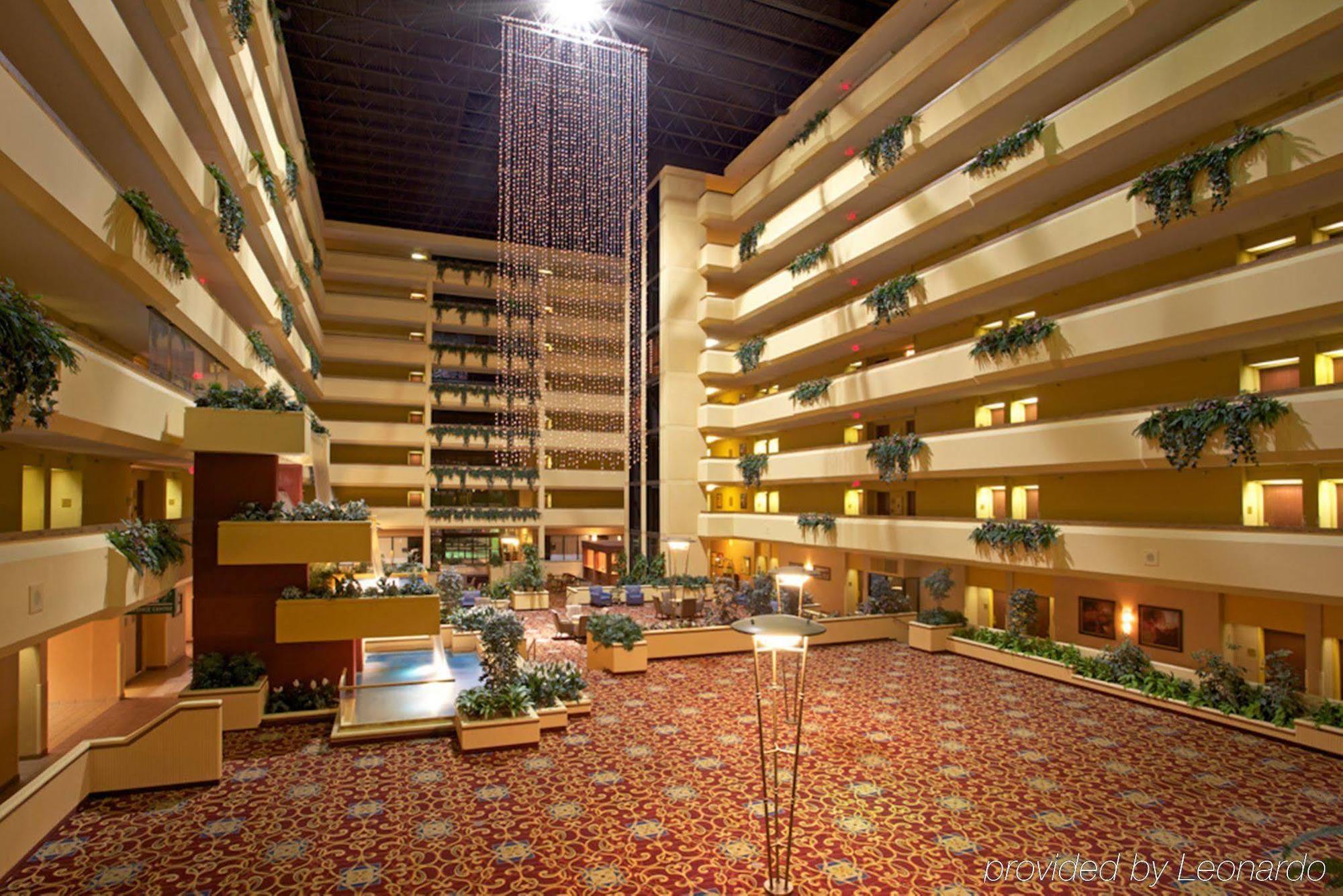 And Beaumont-plaza I-10 & Walden By Ihg Hotel Beaumont
